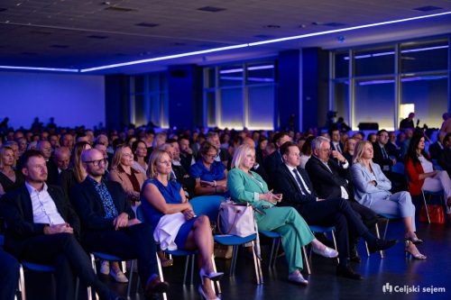 RD2 2322-Rok-Dezelak-RD2.si 