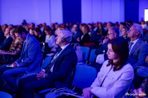 RD2 2348-Rok-Dezelak-RD2.si 