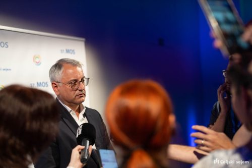 RD2 2609-Rok-Dezelak-RD2.si 