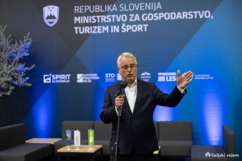 RD2 2863-Rok-Dezelak-RD2.si 