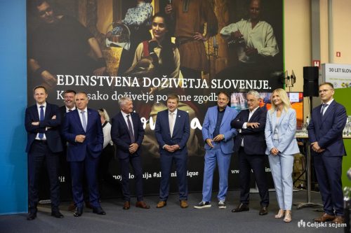 RD2 2884-Rok-Dezelak-RD2.si 