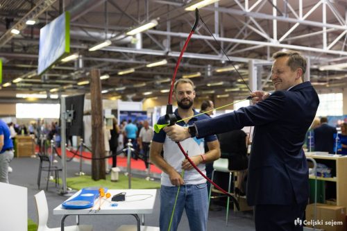 RD2 2982-Rok-Dezelak-RD2.si 