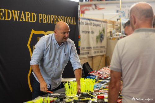 RD2 5430-Rok-Dezelak-RD2.si 