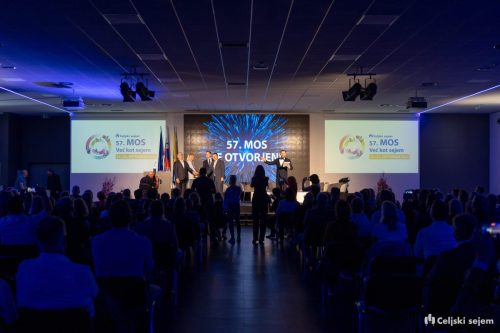 RD2 5631-Rok-Dezelak-RD2.si 