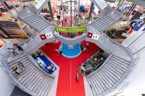 RD2 5661-Rok-Dezelak-RD2.si 