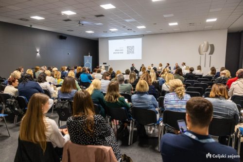 RD2 3297-Rok-Dezelak-RD2.si 