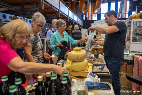 RD2 3428-Rok-Dezelak-RD2.si 