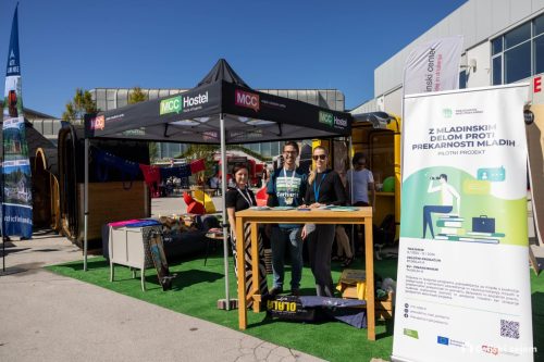 RD2 3447-Rok-Dezelak-RD2.si 