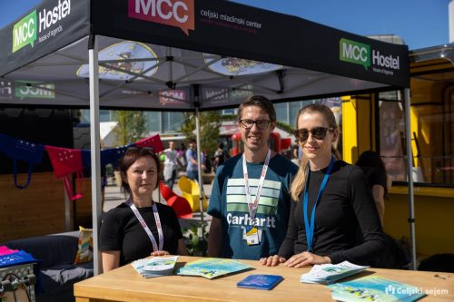 RD2 3449-Rok-Dezelak-RD2.si 