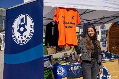 RD2 3479-Rok-Dezelak-RD2.si 