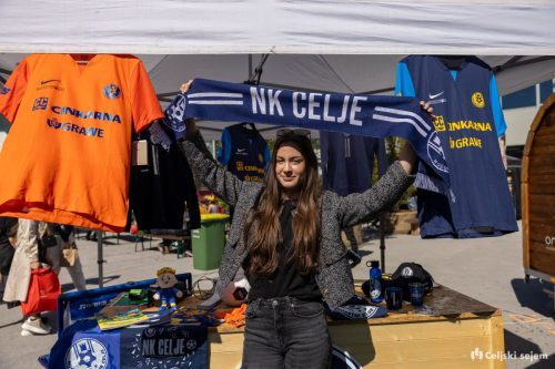 RD2 3481-Rok-Dezelak-RD2.si 