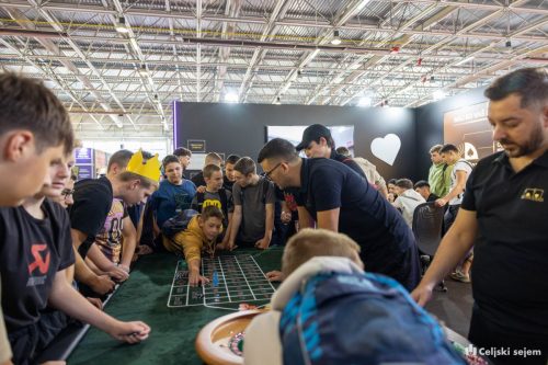 RD2 3539-Rok-Dezelak-RD2.si 