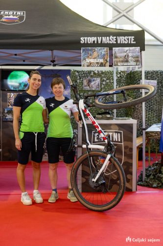 RD2 3548-Rok-Dezelak-RD2.si 