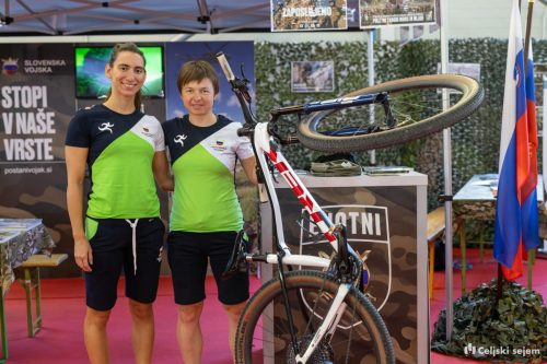 RD2 3551-Rok-Dezelak-RD2.si 