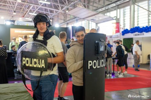 RD2 3570-Rok-Dezelak-RD2.si 