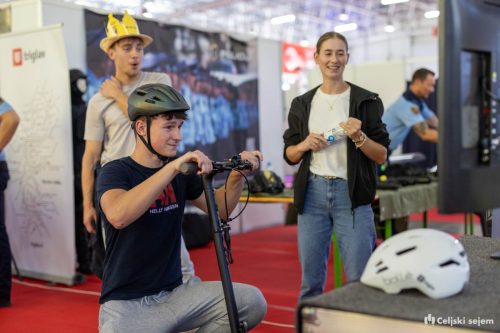 RD2 3606-Rok-Dezelak-RD2.si 