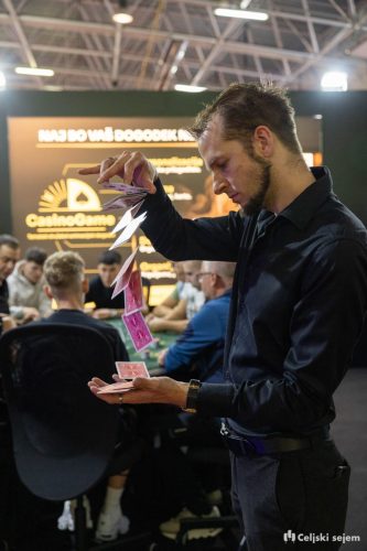 RD2 3674-Rok-Dezelak-RD2.si 