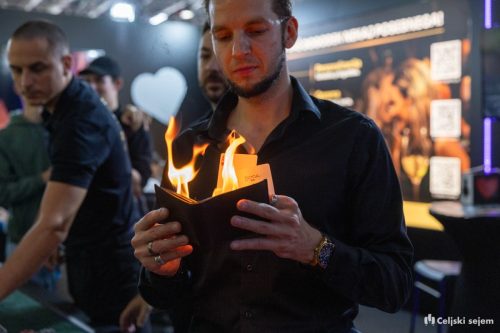 RD2 3690-Rok-Dezelak-RD2.si 