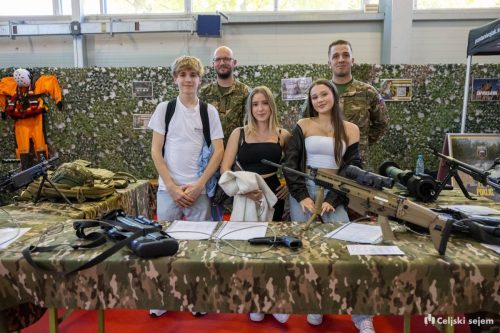 RD2 3824-Rok-Dezelak-RD2.si 