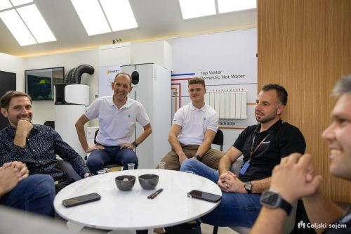 RD2 3840-Rok-Dezelak-RD2.si 