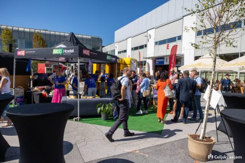 ARK 8013-2-Rok-Dezelak-RD2.si 