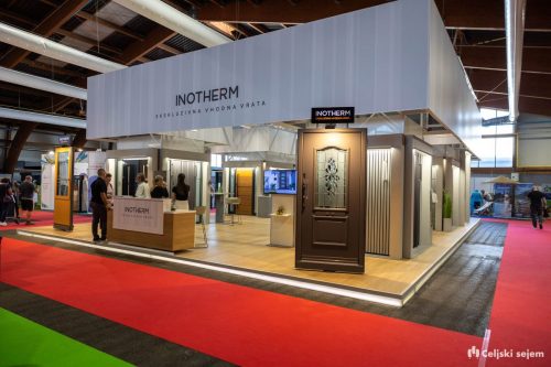 ARK 8038-Rok-Dezelak-RD2.si 