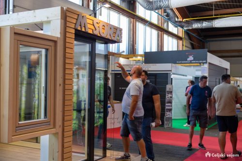 ARK 8083-Rok-Dezelak-RD2.si 