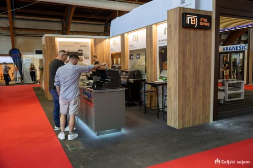 ARK 8140-Rok-Dezelak-RD2.si 