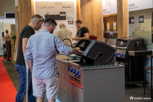 ARK 8142-Rok-Dezelak-RD2.si 