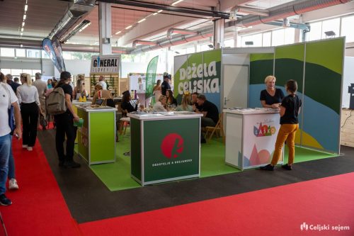 ARK 8197-Rok-Dezelak-RD2.si 