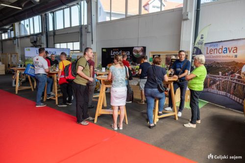 ARK 8204-Rok-Dezelak-RD2.si 