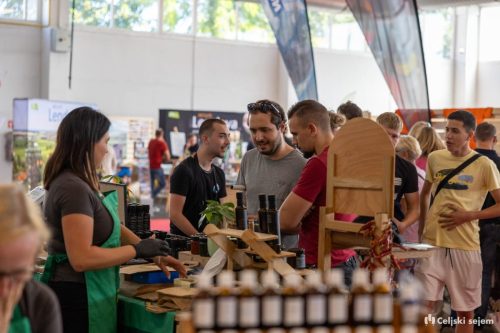 ARK 8290-Rok-Dezelak-RD2.si 