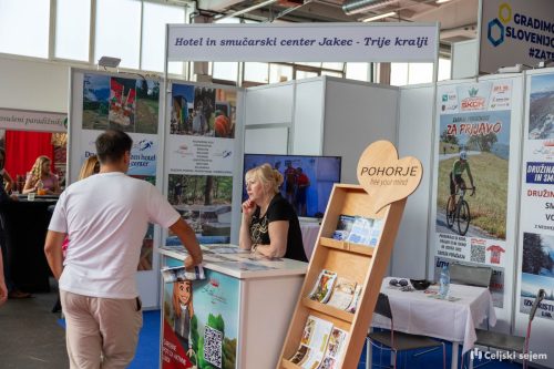 ARK 8446-Rok-Dezelak-RD2.si 