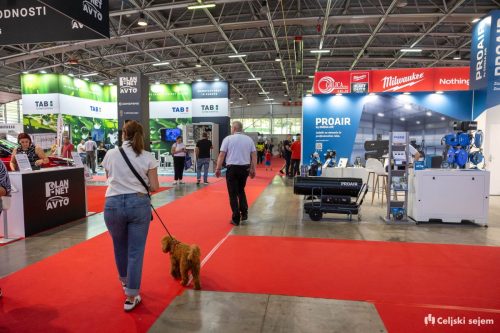 ARK 8500-Rok-Dezelak-RD2.si 