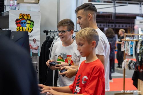 ARK 8536-Rok-Dezelak-RD2.si 