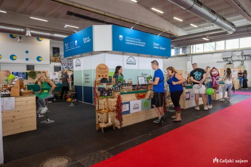 ARK 8580-Rok-Dezelak-RD2.si 