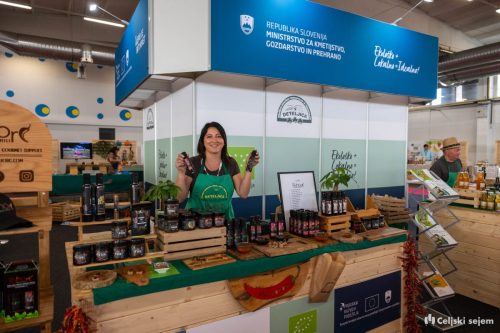 ARK 8593-Rok-Dezelak-RD2.si 