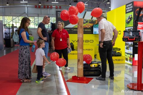 ARK 8633-Rok-Dezelak-RD2.si 