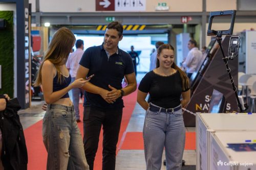 ARK 8656-Rok-Dezelak-RD2.si 