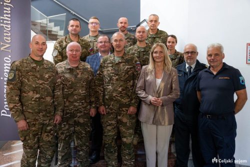 RD2 3900-Rok-Dezelak-RD2.si 