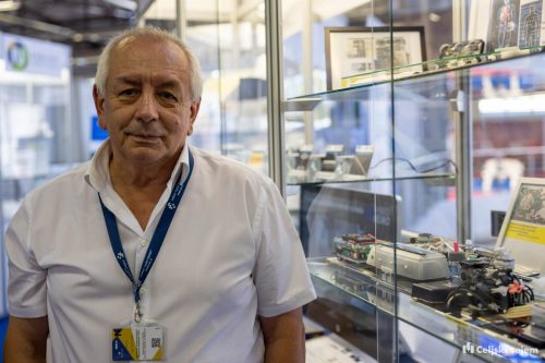 RD2 4139-Rok-Dezelak-RD2.si 