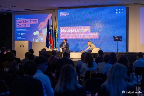 RD2 8072-Rok-Dezelak-RD2.si 