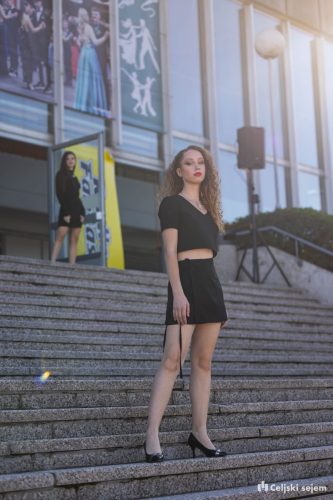 RD2 8159-Rok-Dezelak-RD2.si 