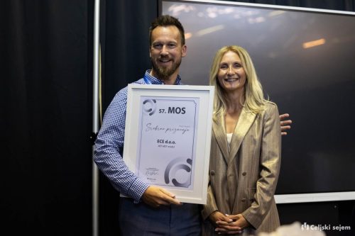 RD2 8303-Rok-Dezelak-RD2.si 