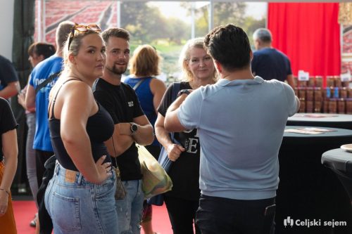 ARK 8566-Rok-Dezelak-RD2.si 