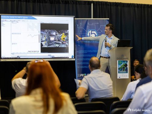 RD2 8034-Rok-Dezelak-RD2.si 