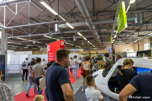 RD2 4537-Rok-Dezelak-RD2.si 