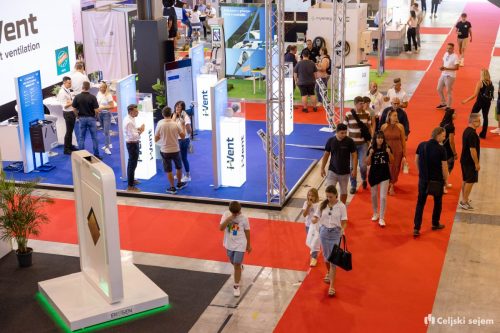 RD2 4545-Rok-Dezelak-RD2.si 