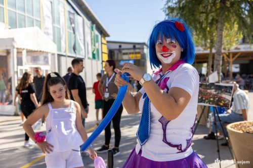 RD2 4577-Rok-Dezelak-RD2.si 