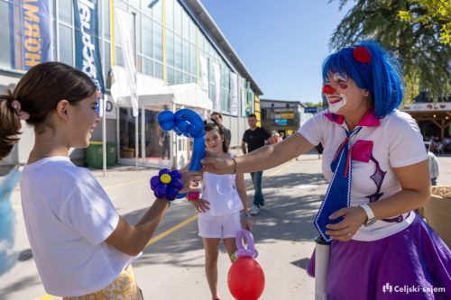 RD2 4585-Rok-Dezelak-RD2.si 